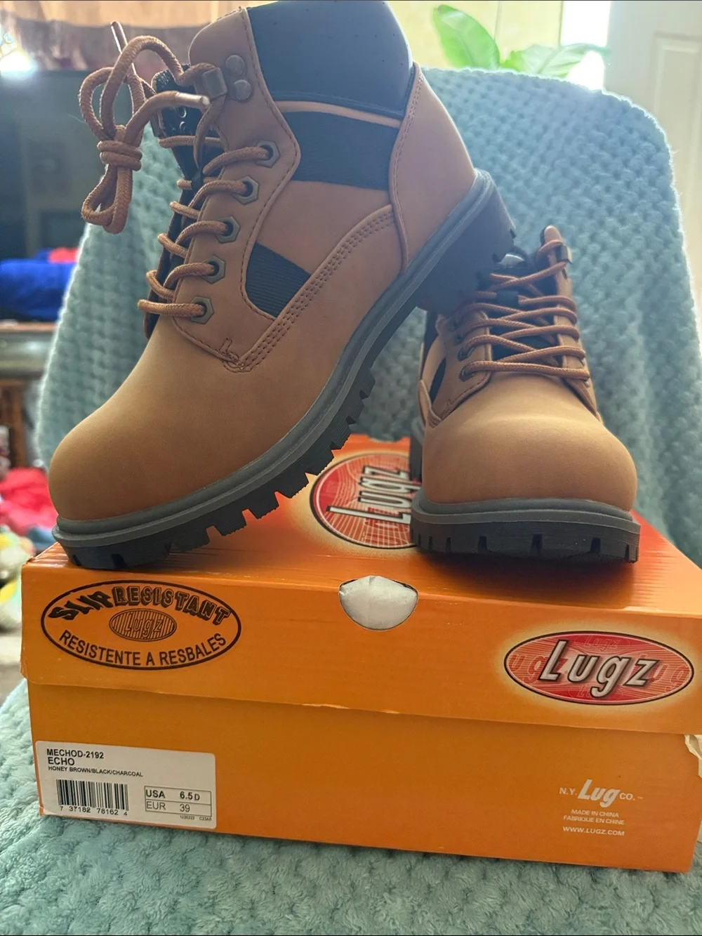 Lugz Tan and Black Lace-Up Men's Work Boots